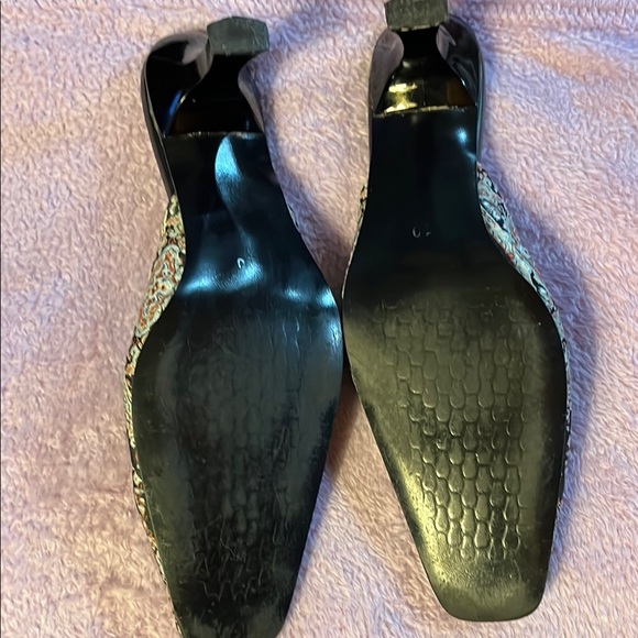 Black and Multicolor Heels - Picture 6 of 7